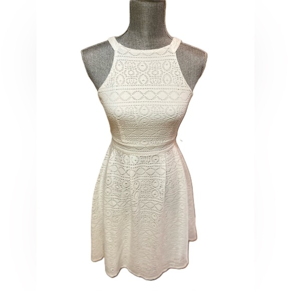 Le Chateau Dress - Picture 1 of 9